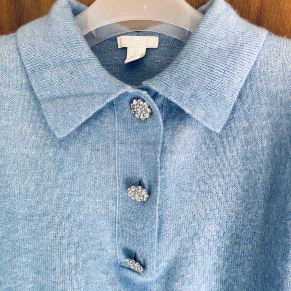 H&M Sweater Womens Size M Blue Wool Blend Rhinestone Flower Buttons SS Collar - Picture 4 of 14